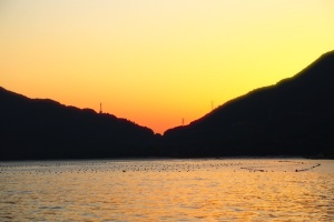 川岛下，日落，也变了，自然之美，风景——自然，水，天空，宁静