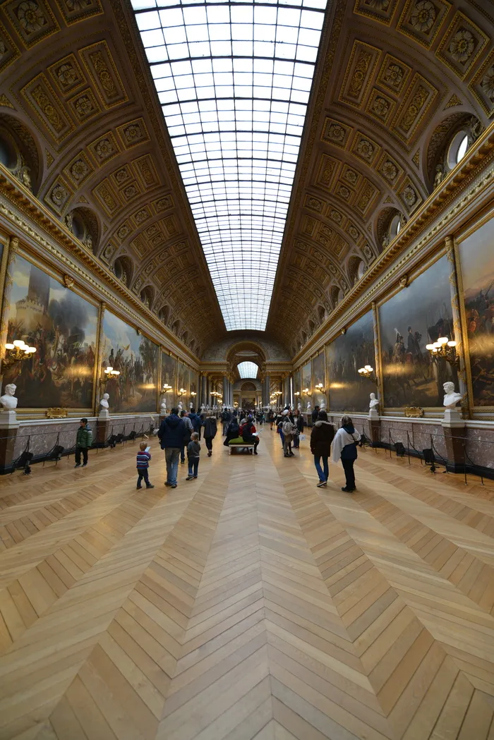 博物馆、天花板、顶点、艺术中心、人物、建筑、建筑结构、室内