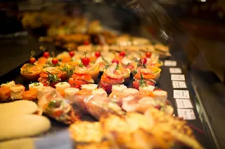 卢森堡，卢森堡城，美味，虾，开放三明治，食品和饮料，食品，新鲜度