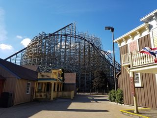 公园，夏季，娱乐，过山车，建筑结构，建筑，天空，建筑外观