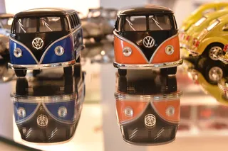 大众，大众客车，车型，车型，大众汽车，红色，蓝色，特写