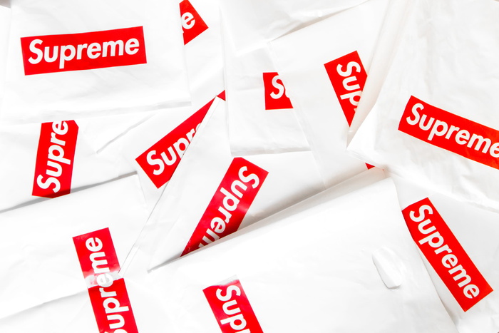 Supreme贴纸批次