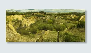 全景、砾石坑、沙子、高分辨率、天空、树木、灌木、杂草