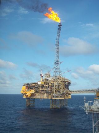 elgin franklin，英国，苏格兰，燃料和发电，火灾，火焰，海上平台，自然