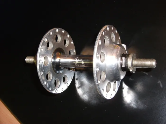 轮毂，自行车，自行车轮毂，封闭，轮毂，细节摄影，金属，室内