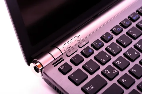 桌子，笔记本电脑，笔记本电脑，办公室，商务，特写，电脑，电脑键盘