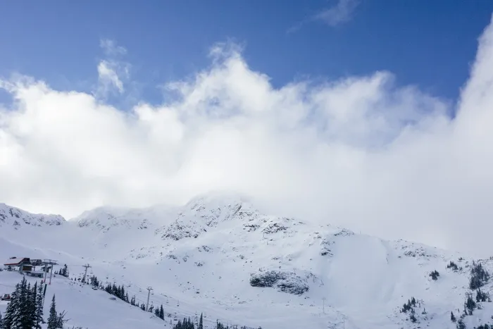 寒冷、雾、景观、山脉、户外、风景、雪、天气