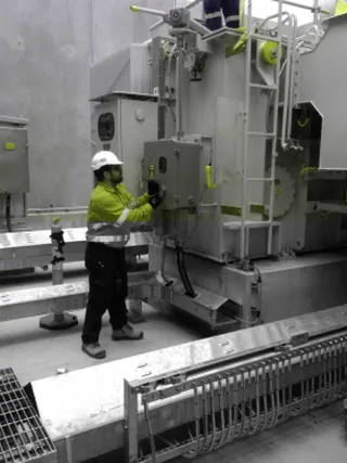 人、触摸、工业、机器、电气服务、高压测试、高压测试设备、工人