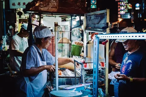 在小亭做饭的人 在小亭做饭的人