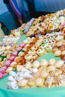 家庭晚餐、菜单、招聘、庆祝、甜食、食物和饮料、食物、甜食