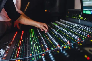 特写、摄影、人物、使用、混音、控制台、控制面板、控件