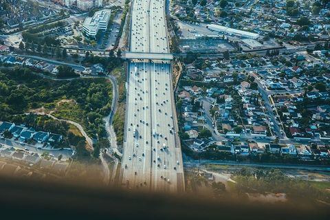 abendstimmung、鸟瞰图、建筑、汽车、城市、城市景观、公路、房屋