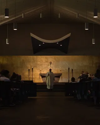 教堂*的宗教领袖