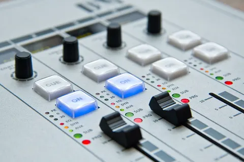 黑白音乐混音器 黑白音乐混音器