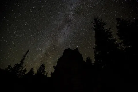 风景摄影,树木,天空,银河,星星,夜晚,风景,胡同 风景摄影,树木,天空,银河,星星,夜晚,风景,胡同