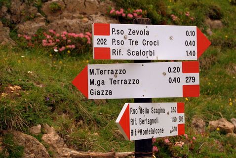 十字路口、小径、徒步旅行、山区、信号、步行、卡特尔、箭头