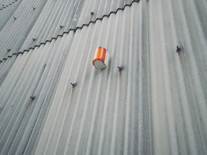 橙色、灯光、墙壁、金属、薄板、突出、独特