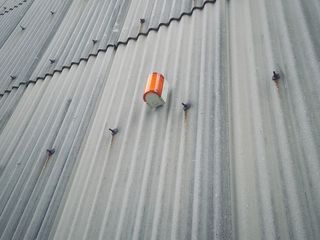 橙色、灯光、墙壁、金属、薄板、突出、独特