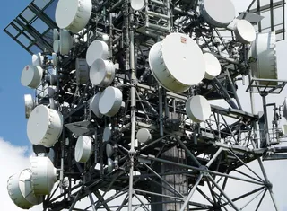 摄影，天线，白天，发射器，接收器，碗，收音机，无线电中继