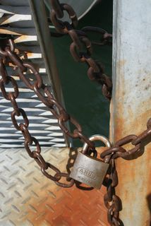 挂锁，锁和链条，链条，钢，安全，安全，铁