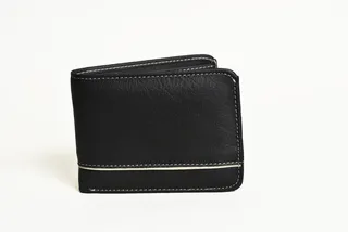 组合，皮肤，瓜纳华托，白色背景，摄影棚快照，皮革，室内，裁剪