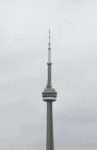 灰针塔，塔，钢，天空，摩天大楼，建筑，基础设施，城市