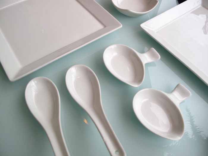 白色, 餐具套装, 餐厅, 器具, 室内, 没有人, 医疗保健和医学, 静物