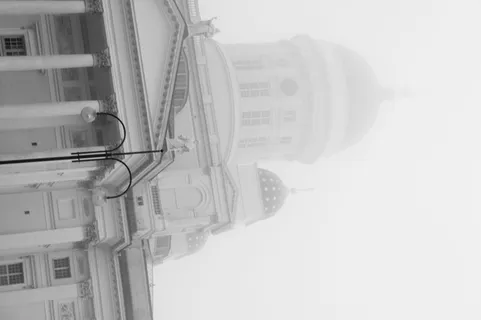 建筑，无人，建筑结构，建筑外观，白天，城市，户外，晴朗的天空