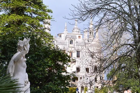 sintra，quinta da regaleira，葡萄牙，城堡，树木，建筑，植物，建筑结构