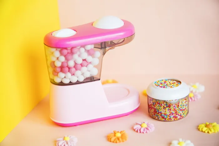 白色和黄色珠子分配器