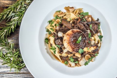 美国，罗斯维尔，午餐，晚餐，意大利面，牛肉，意大利面，迷迭香