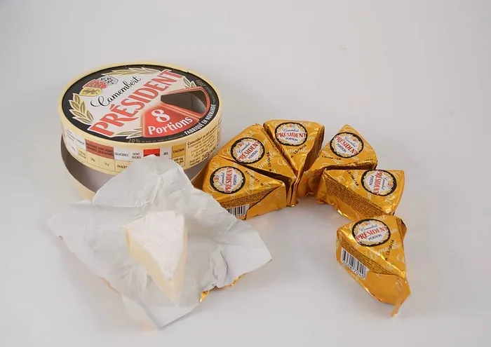 总统8药箱，奶酪，卡门贝尔，电力，甜点，奶制品，饮食，餐桌
