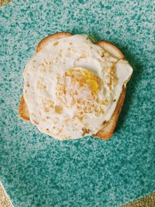 美国迈阿密东南第五街71号，早上，吃，鸡蛋，食物，百胜