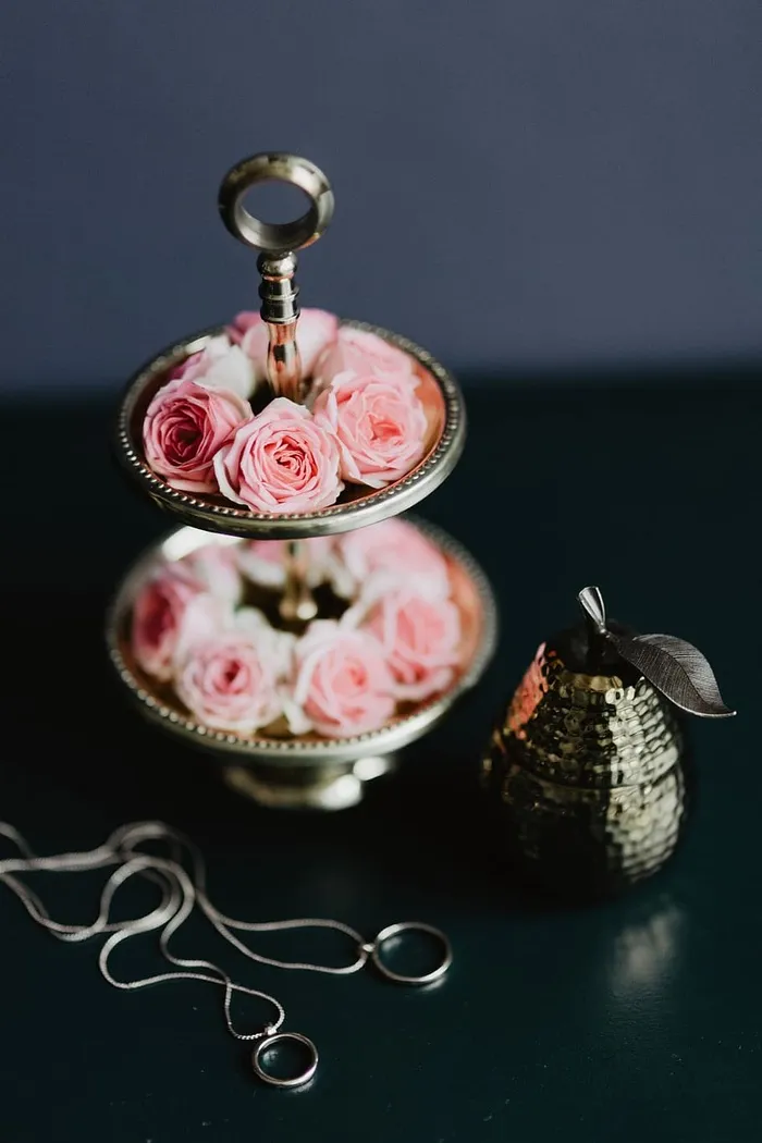 一盘粉红色的玫瑰