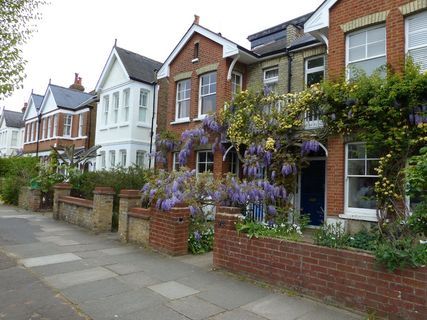 high street，road，architecture，english house，victorian house，street，building，period house风格