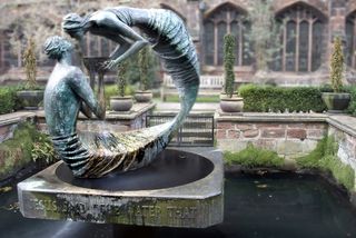 灰色美人鱼雕像，人物，女人，爱情，雕塑，纪念碑，爱情，雕塑，雕像