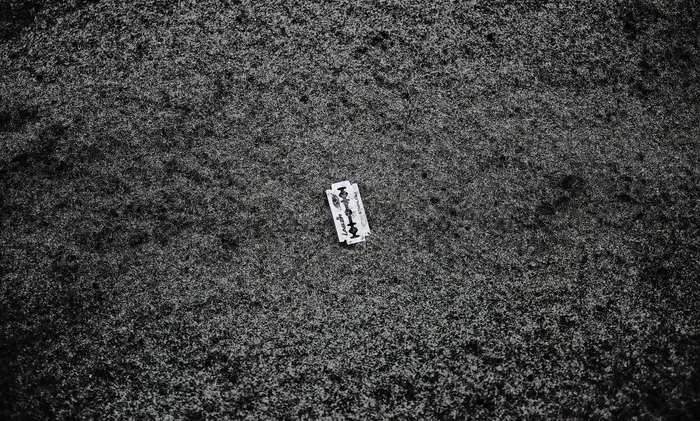 印度，雅鲁藏布江，刮胡子，海滩，沙子，钢铁，锋利，危险