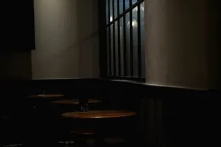 印度尼西亚，万隆，窗户，桌子，黑色，神秘，咖啡店，角落