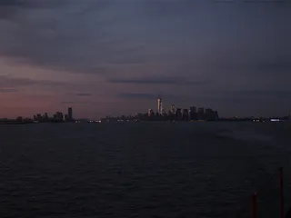 水体，照片，海洋，纽约，城市，天际线，夜晚，夜晚