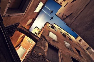 低角度摄影、混凝土、建筑、建筑、房屋、窗户、城市