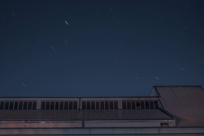 灰色、建筑、天空、夜间、繁星、夜晚、工业、仓库