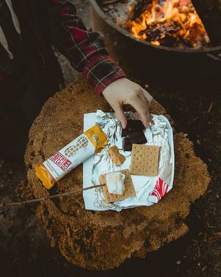 食物，人，人，火，甜点，篝火，披萨，面包