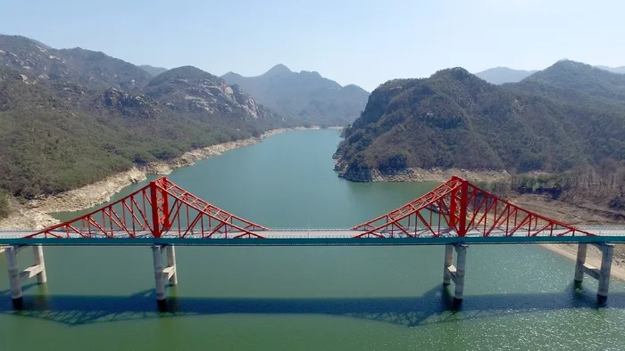 清榜湖，玉简代表，桥、山、自然、山水、湖、水