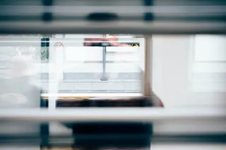 模糊，玻璃，室内，室内，光线，人，人，反射