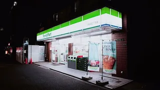 白色，绿色，商店大楼，大楼，黑暗，夜晚，便利店，商店