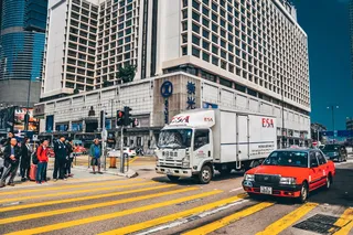 柏油路面、沥青、道路、运输、车辆、卡车、人员