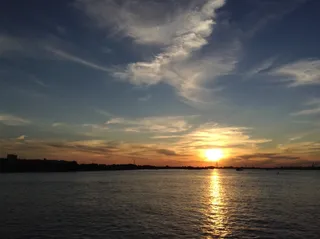 高度，日落，天空，云天，自然之美，宁静，水，风景-自然