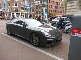 电动汽车，保时捷，节能，供电，相位驱动，替代能源，太阳能电池，太阳能