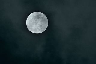 黑色，灰色，月亮，夜晚，天空，太空，天文学，满月