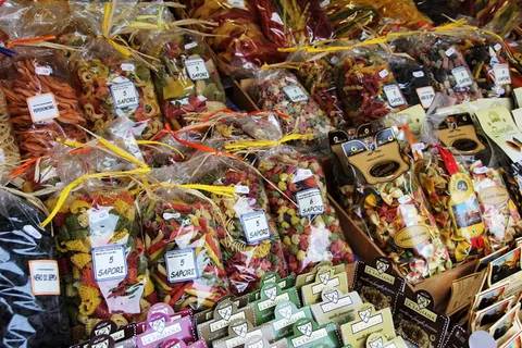 面条、包装、spagetti、rigatoni、fusilli、farfale、彩色、商业 面条、包装、spagetti、rigatoni、fusilli、farfale、彩色、商业